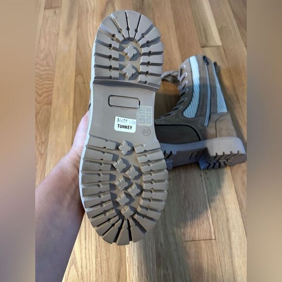 New Bueno Stella Women Lace up Bootie Size 8-8.5 Taupe - Picture 6 of 7